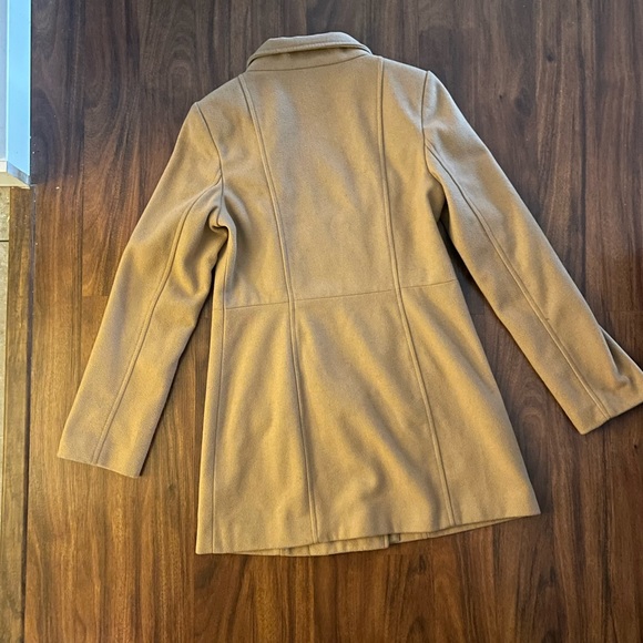 Old Navy wool dress coat. Size Small. Button enclosure. - Picture 4 of 4